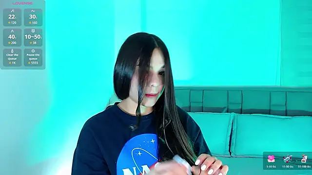 Snapshot of astrid-omega chatting on February 22, 2:45 am astrid-omega online show from February 22, 2:45 am