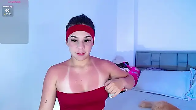 Snapshot of astrid-omega chatting on March 3, 2:18 am astrid-omega online show from March 3, 2:18 am