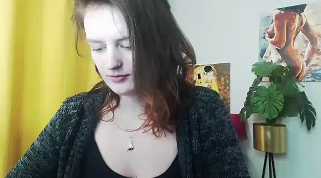 juicyNadine online show from December 9, 9:28 am