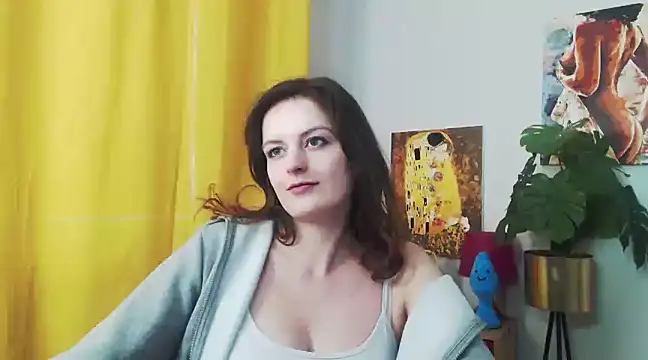 juicyNadine online show from December 13, 12:28 pm