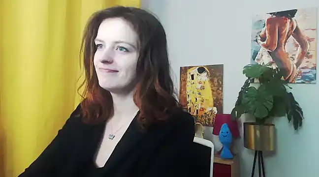 juicyNadine online show from December 17, 6:24 am