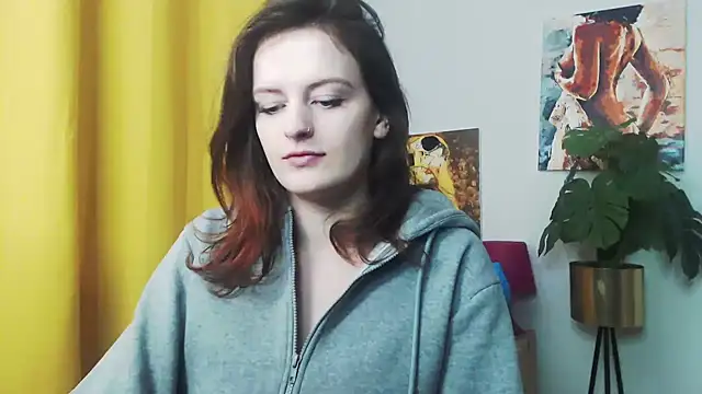 juicyNadine online show from December 19, 6:23 am