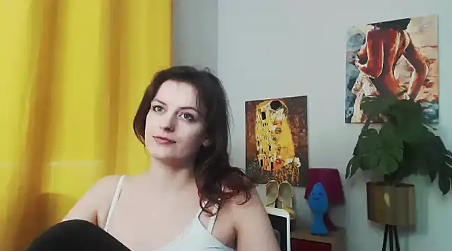 juicyNadine online show from December 19, 9:29 am