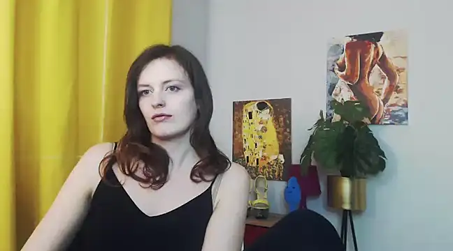 juicyNadine online show from February 3, 9:30 am