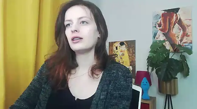 juicyNadine online show from March 3, 6:15 am