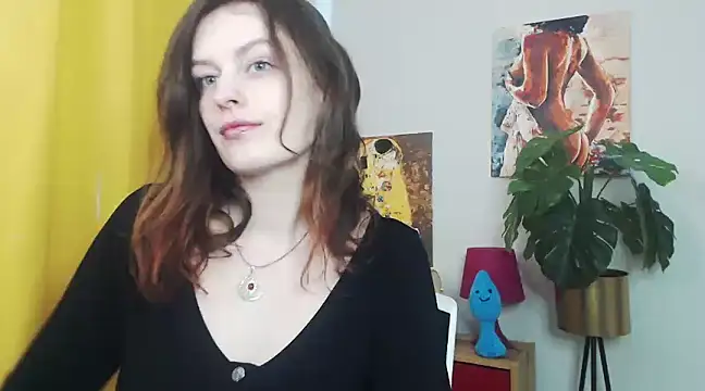 juicyNadine online show from March 15, 7:20 am