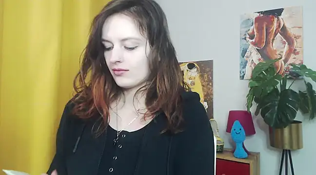 juicyNadine online show from March 17, 6:18 am