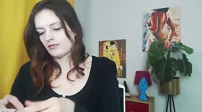 juicyNadine online show from March 19, 9:17 am