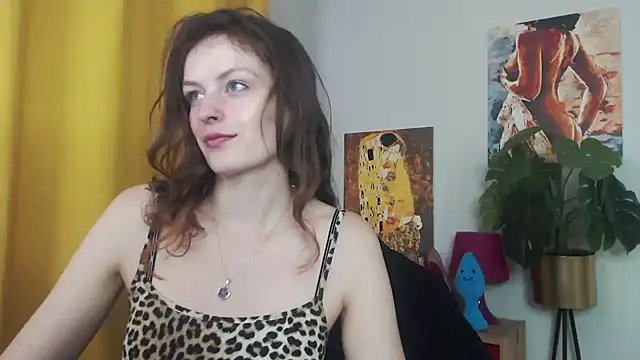 juicyNadine online show from September 11, 4:45 am