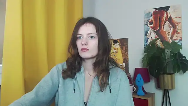 juicyNadine online show from September 17, 4:47 am