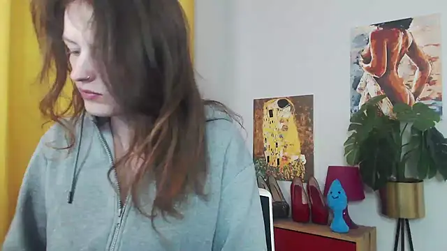 juicyNadine online show from September 24, 4:49 am