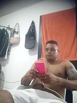 SaucyAffair0 online show from March 26, 1:22 am