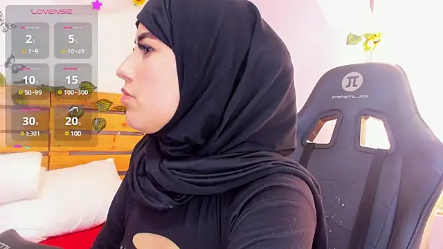 amira nazer online show from February 25, 2:00 pm