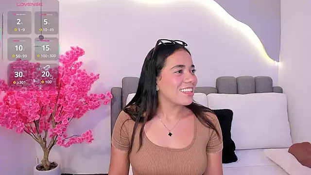 karol rivera  online show from October 17, 10:23 pm