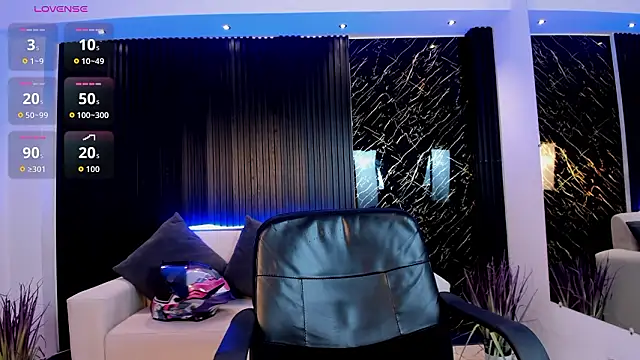 paulina sweett  online show from February 17, 11:50 am