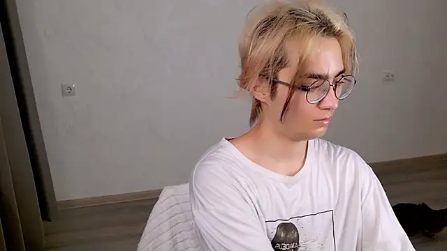 CuteYukiKun online show from October 25, 3:25 am