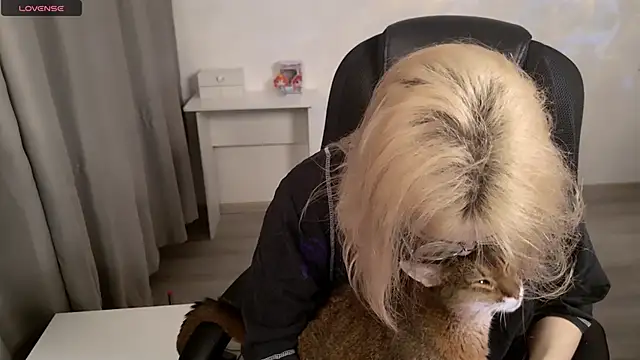 CuteYukiKun online show from March 23, 7:40 pm