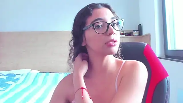 uniquerossie online show from October 16, 8:59 am