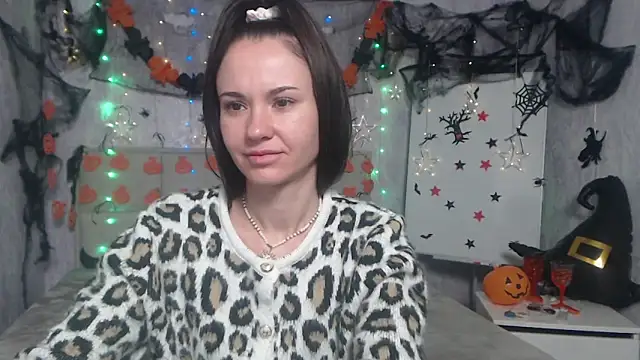 KaraCriegs online show from October 26, 5:13 am