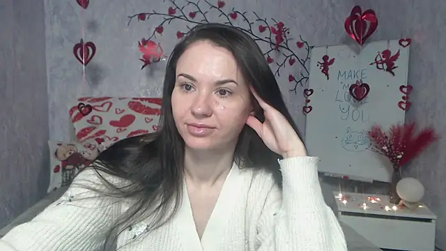 Snapshot of KaraCriegs chatting on February 1, 6:39 pm KaraCriegs online show from February 1, 6:39 pm