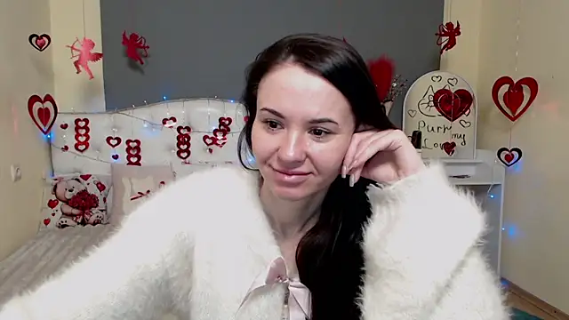 Snapshot of KaraCriegs chatting on February 2, 6:50 pm KaraCriegs online show from February 2, 6:50 pm
