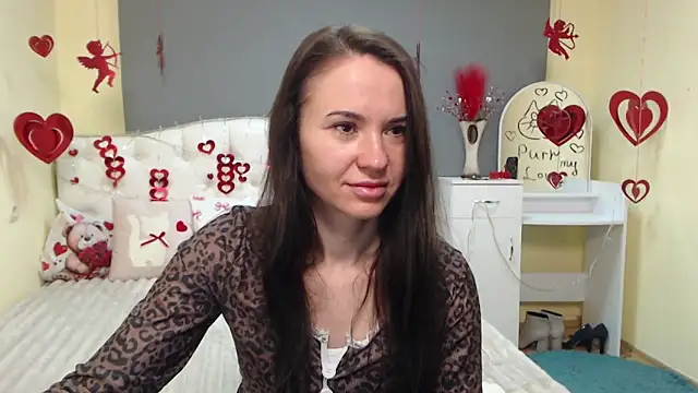 Snapshot of KaraCriegs chatting on February 3, 6:57 pm KaraCriegs online show from February 3, 6:57 pm