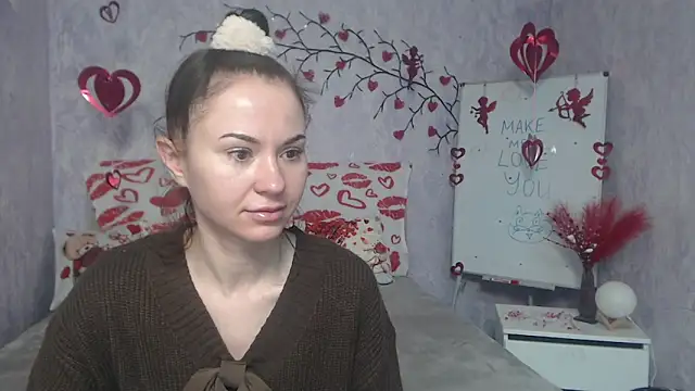 Snapshot of KaraCriegs chatting on February 7, 10:13 pm KaraCriegs online show from February 7, 10:13 pm