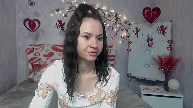 Snapshot of KaraCriegs chatting on February 16, 7:21 pm KaraCriegs online show from February 16, 7:21 pm