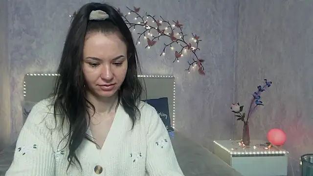 Snapshot of KaraCriegs chatting on February 22, 6:50 pm KaraCriegs online show from February 22, 6:50 pm