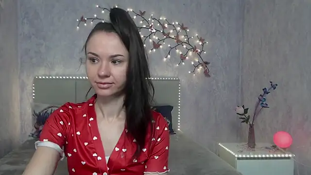 Snapshot of KaraCriegs chatting on February 23, 6:38 pm KaraCriegs online show from February 23, 6:38 pm