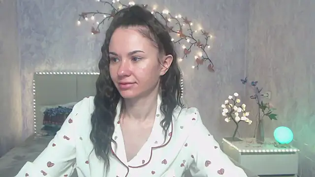Snapshot of KaraCriegs chatting on March 25, 6:14 pm KaraCriegs online show from March 25, 6:14 pm