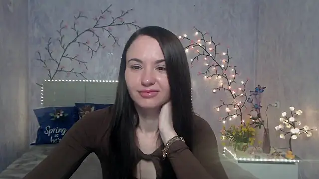 Snapshot of KaraCriegs chatting on April 20, 5:26 pm KaraCriegs online show from April 20, 5:26 pm