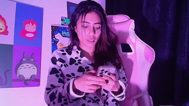 Snapshot of miss_onlybaby chatting on November 20, 5:18 am miss onlybaby online show from November 20, 5:18 am