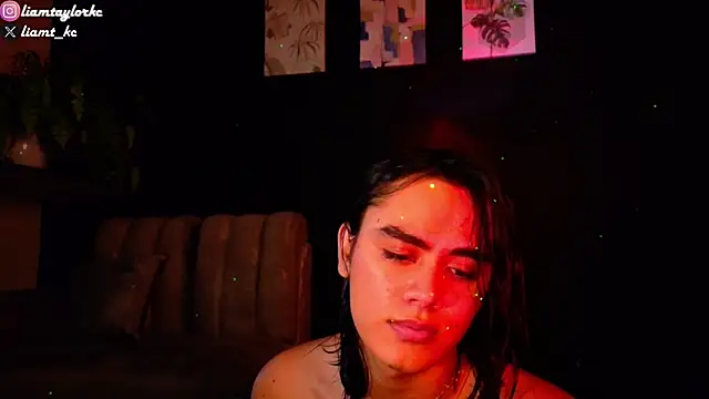 Snapshot of Liam_Taylor chatting on February 21, 4:16 pm Liam Taylor online show from February 21, 4:16 pm