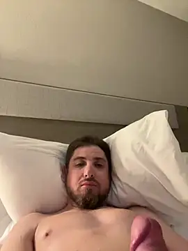 Snapshot of caliguy37 chatting on February 17, 4:53 am caliguy37 online show from February 17, 4:53 am