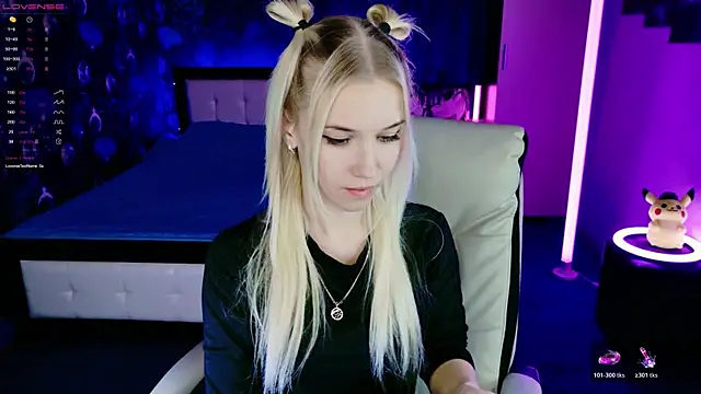 ShhhO O online show from December 1, 4:56 pm