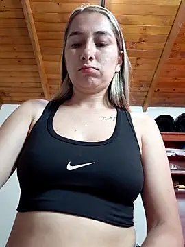 Iris love18 online show from February 9, 1:15 pm