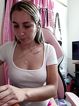 Iris love18 online show from April 5, 3:36 am