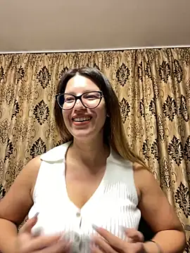 NadiraNoor online show from October 20, 8:53 pm