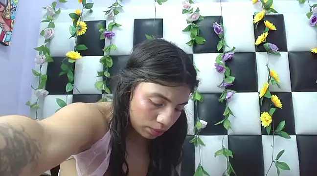 arianaa tompsoon online show from March 2, 11:29 am