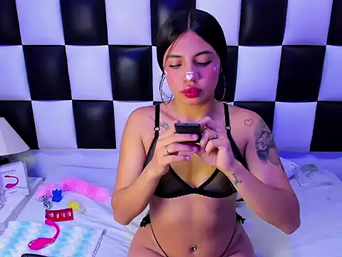 arianaa tompsoon online show from October 30, 2:24 am