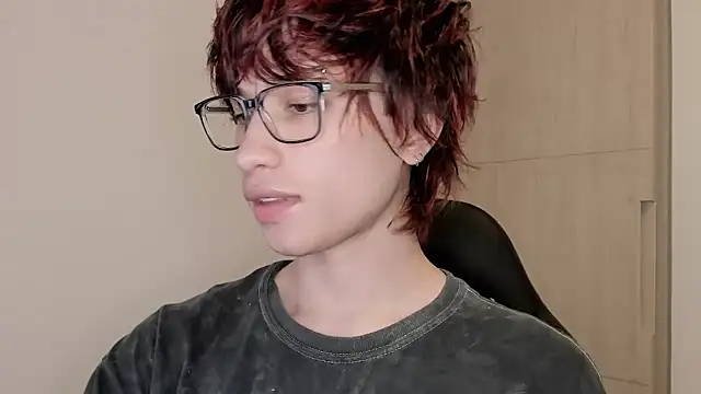 liamelf online show from February 10, 2:04 am