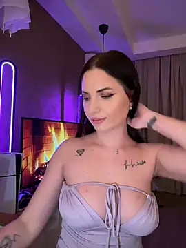 AvaGianna online show from January 2, 5:50 pm