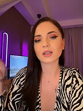 AvaGianna online show from January 14, 4:50 pm