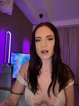 AvaGianna online show from February 2, 7:04 pm