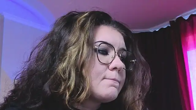 Laura Karamazov online show from October 8, 12:14 pm