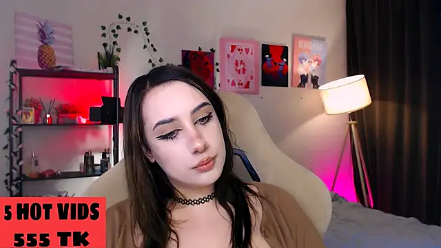 Snapshot of MoranaKit chatting on October 15, 7:41 am MoranaKit online show from October 15, 7:41 am