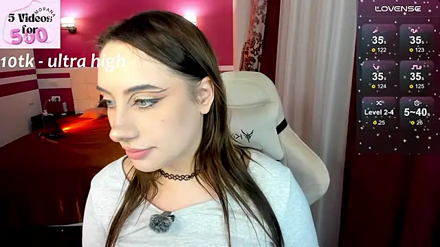 Snapshot of MoranaKit chatting on November 23, 5:24 pm MoranaKit online show from November 23, 5:24 pm