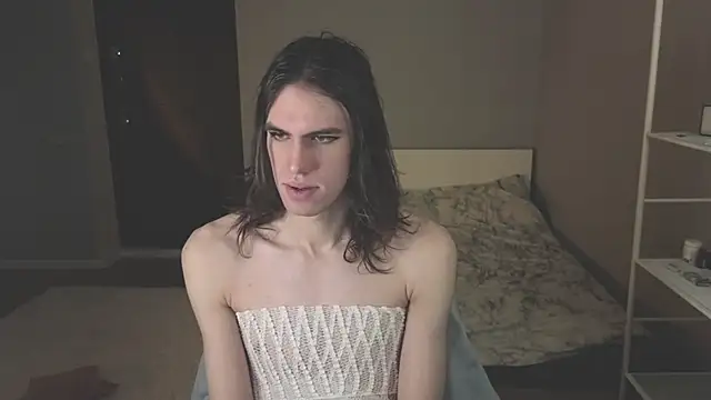 mollymila online show from January 12, 1:05 pm