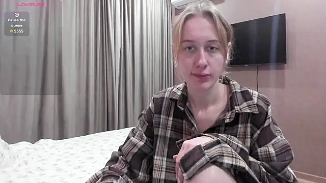 Mika Ray online show from November 27, 9:50 pm